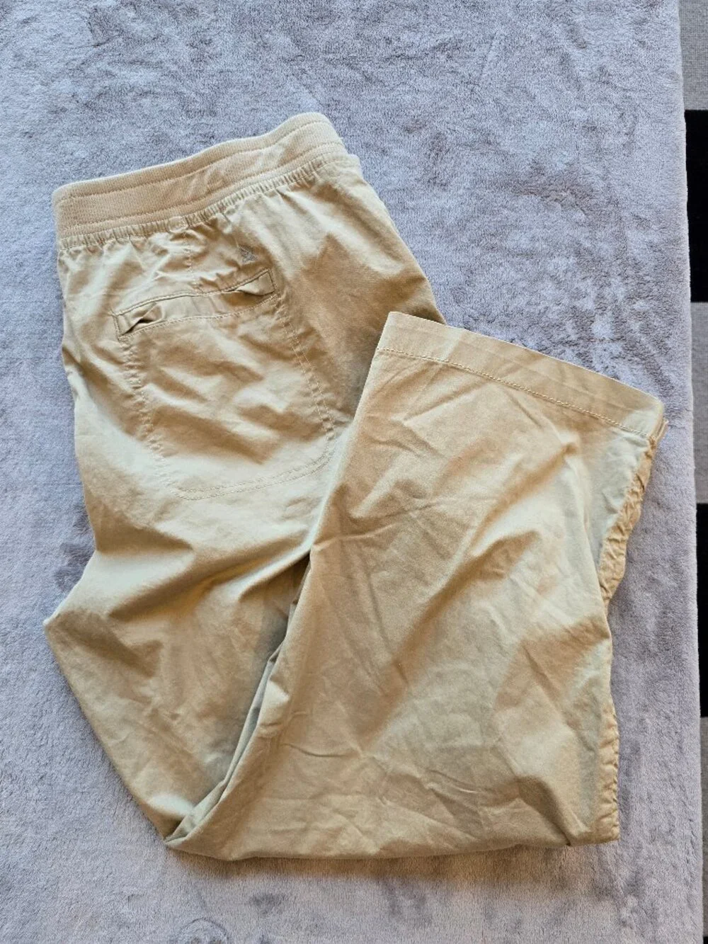 NWT Eddie Bauer Travex Woman's Ruched Capri Pantgs Beige Hiking Crop size 18 - Picture 1 of 6